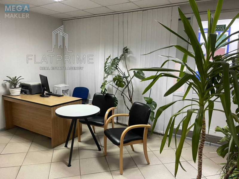 Продаж комерційної нерухомості, 350&nbsp;кв.м, <a class="location-link" href="/kiev/" title="Недвижимость Київ">Київ</a>, <a class="location-link" href="/kiev/shevchenkovskij/" title="Недвижимость Шевченківський район">Шевченківський р-н</a>, Владимира Винниченко ул., 14 (изображение 8)