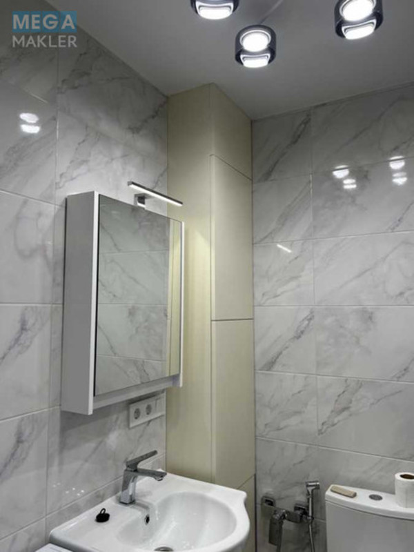 Оренда 1 кімнатної квартири, <a class="location-link" href="/kiev/" title="Недвижимость Київ">Київ</a>, <a class="location-link" href="/kiev/svyatoshinskij/" title="Недвижимость Святошинський район">Святошинський р-н</a>, Жолудева ул., 1Г (изображение 22)