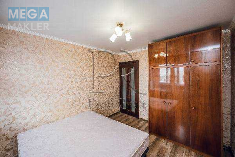 Продаж 2 кімнатної квартири (45/28/8), 8 пов. 16 пов. будинку, <a class="location-link" href="/kiev/" title="Недвижимость Київ">Київ</a>, <a class="location-link" href="/kiev/goloseevskij/" title="Недвижимость Голосіївський район">Голосіївський р-н</a>, Глушкова Академіка проспект, 18 (изображение 4)