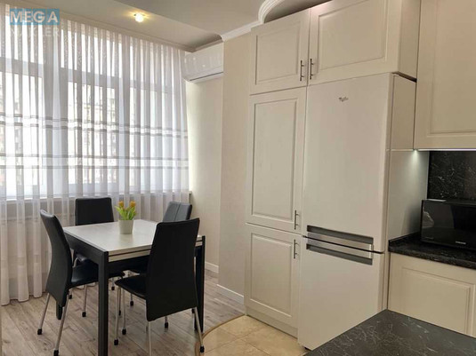 Оренда 3 кімнатної квартири, <a class="location-link" href="/kiev/" title="Недвижимость Київ">Київ</a>, <a class="location-link" href="/kiev/goloseevskij/" title="Недвижимость Голосіївський район">Голосіївський р-н</a>, Михайла Ломоносова вул., 58 (изображение 2)