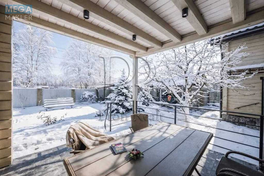 Продаж дома, 2&nbsp;поверху, 200&nbsp;кв.м, 4&nbsp;кімнати, ділянка 6&nbsp;соток, <a class="location-link" href="/kiev/" title="Недвижимость Київ">Київ</a>, <a class="location-link" href="/kiev/svyatoshinskij/" title="Недвижимость Святошинський район">Святошинський р-н</a>, Берковецька вул. (изображение 5)