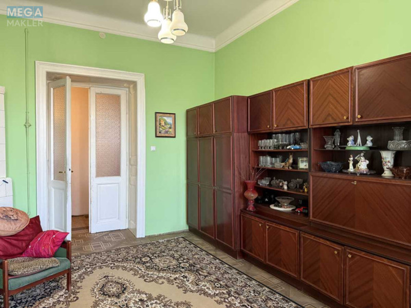 Продаж 4 кімнатної квартири (101/69/11), 3 пов. 4 пов. будинку, <a class="location-link" href="/lviv/" title="Недвижимость Львів">Львів</a>, <a class="location-link" href="/lviv/lychakovskij/" title="Недвижимость Личаківський район">Личаківський р-н</a>, Костя Левицького (изображение 3)