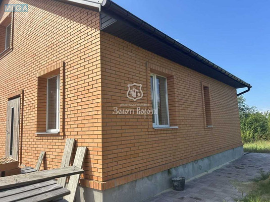 Продаж дома, 2&nbsp;поверху, 150&nbsp;кв.м, 5&nbsp;кімнат, ділянка 7&nbsp;соток, <a class="location-link" href="/petrovskoe-selo-kv-borispolskij-rajon/" title="Недвижимость Петропавлівське">Петропавловское</a>, Поліська вул., 16 (изображение 2)