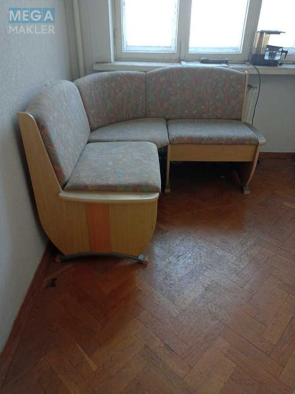 Продаж 2 кімнатної квартири (63/40/8), 5 пов. 5 пов. будинку, <a class="location-link" href="/kiev/" title="Недвижимость Київ">Київ</a>, <a class="location-link" href="/kiev/pecherskij/" title="Недвижимость Печерський район">Печерський р-н</a>, Лейпцигская ул., 2/37 (изображение 7)