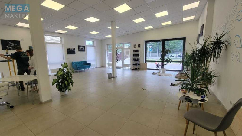 Оренда комерційної нерухомості, 93&nbsp;кв.м, под магазин, <a class="location-link" href="/kiev/" title="Недвижимость Київ">Київ</a>, <a class="location-link" href="/kiev/solomenskij/" title="Недвижимость Солом'янський район">Солом'янський р-н</a>, Повітрофлотський просп., 90 (изображение 2)