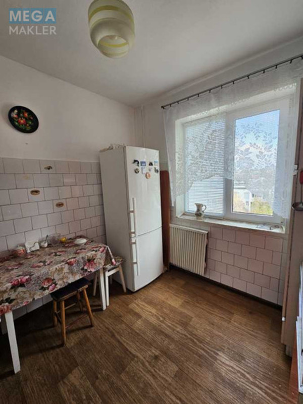 Продаж 3 кімнатної квартири (69,3/42,2/7,8), 5 пов. 9 пов. будинку, <a class="location-link" href="/kiev/" title="Недвижимость Київ">Київ</a>, <a class="location-link" href="/kiev/obolonskij/" title="Недвижимость Оболонський район">Оболонський р-н</a>, Героїв Сталінграду просп., 48 (изображение 8)