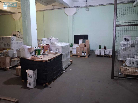 Оренда комерційної нерухомості, 280&nbsp;кв.м, под склад, <a class="location-link" href="/kiev/" title="Недвижимость Київ">Київ</a>, <a class="location-link" href="/kiev/dneprovskij/" title="Недвижимость Дніпровський район">Дніпровський р-н</a>, Пражская ул. (изображение 2)