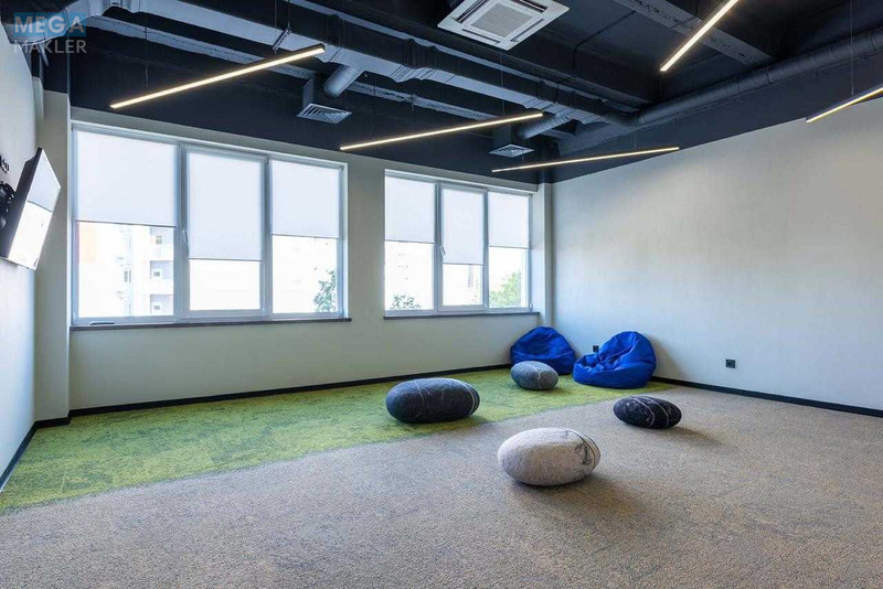 Продаж комерційної нерухомості, 1&nbsp;686&nbsp;кв.м, под офис, <a class="location-link" href="/kiev/" title="Недвижимость Київ">Київ</a>, <a class="location-link" href="/kiev/solomenskij/" title="Недвижимость Солом'янський район">Солом'янський р-н</a>, Миколи Василенка вул., 7 (изображение 4)