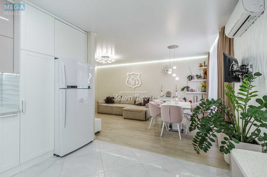 Продаж 3 кімнатної квартири (112/44/34), 5 пов. 9 пов. будинку, <a class="location-link" href="/kiev/" title="Недвижимость Київ">Київ</a>, <a class="location-link" href="/kiev/goloseevskij/" title="Недвижимость Голосіївський район">Голосіївський р-н</a>, Метрологічна вул., 54 (изображение 6)