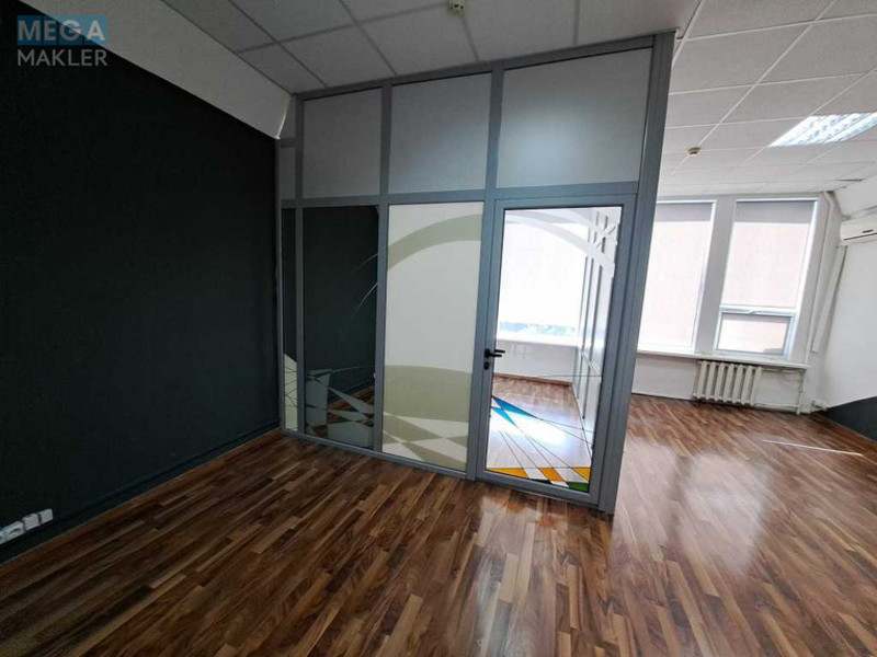 Оренда комерційної нерухомості, 35&nbsp;кв.м, под офис, <a class="location-link" href="/kiev/" title="Недвижимость Київ">Київ</a>, <a class="location-link" href="/kiev/dneprovskij/" title="Недвижимость Дніпровський район">Дніпровський р-н</a>, Евгения Сверстюка ул., 11Б (изображение 3)