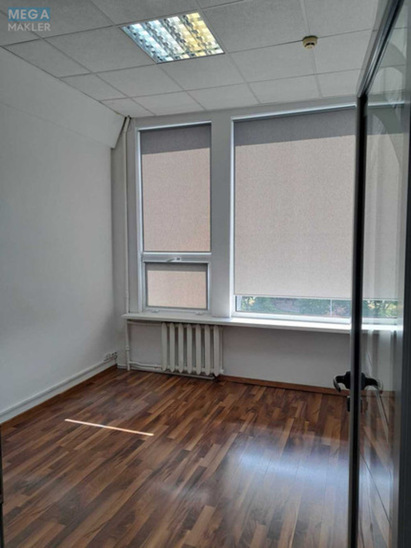 Оренда комерційної нерухомості, 35&nbsp;кв.м, под офис, <a class="location-link" href="/kiev/" title="Недвижимость Київ">Київ</a>, <a class="location-link" href="/kiev/dneprovskij/" title="Недвижимость Дніпровський район">Дніпровський р-н</a>, Евгения Сверстюка ул., 11Б (изображение 5)