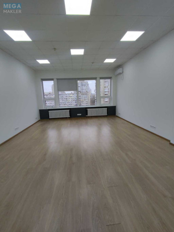 Оренда комерційної нерухомості, 50&nbsp;кв.м, под офис, <a class="location-link" href="/kiev/" title="Недвижимость Київ">Київ</a>, <a class="location-link" href="/kiev/dneprovskij/" title="Недвижимость Дніпровський район">Дніпровський р-н</a>, Евгения Сверстюка ул., 11 (изображение 2)