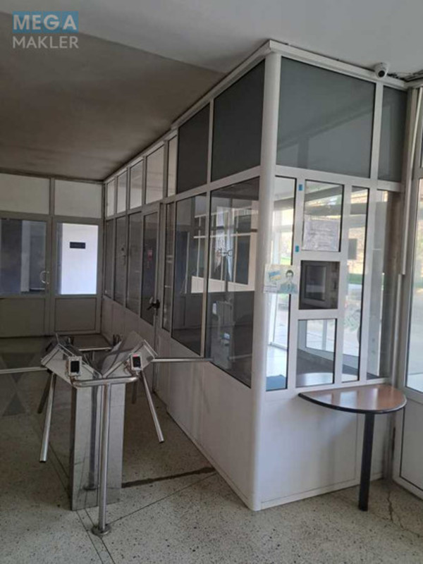 Оренда комерційної нерухомості, 19,60&nbsp;кв.м, под офис, <a class="location-link" href="/kiev/" title="Недвижимость Київ">Київ</a>, <a class="location-link" href="/kiev/pecherskij/" title="Недвижимость Печерський район">Печерський р-н</a>, Патріса Лумумби вул., 4/6 (изображение 5)