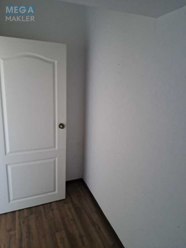 Оренда комерційної нерухомості, 19,60&nbsp;кв.м, под офис, <a class="location-link" href="/kiev/" title="Недвижимость Київ">Київ</a>, <a class="location-link" href="/kiev/pecherskij/" title="Недвижимость Печерський район">Печерський р-н</a>, Патріса Лумумби вул., 4/6 (изображение 10)