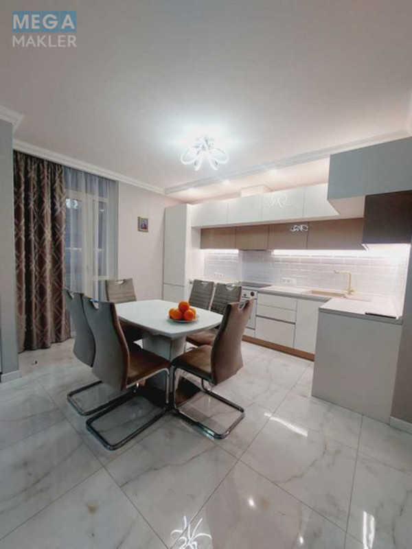 Продаж 3 кімнатної квартири (84/49/13), 3 пов. 8 пов. будинку, <a class="location-link" href="/kiev/" title="Недвижимость Київ">Київ</a>, <a class="location-link" href="/kiev/goloseevskij/" title="Недвижимость Голосіївський район">Голосіївський р-н</a>, Тадея Рыльского бульв., 1 (изображение 2)