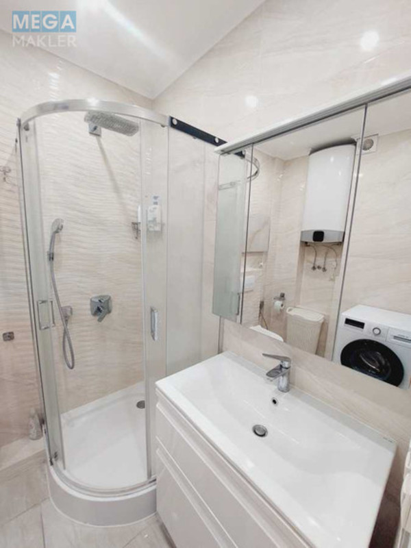 Продаж 3 кімнатної квартири (84/49/13), 3 пов. 8 пов. будинку, <a class="location-link" href="/kiev/" title="Недвижимость Київ">Київ</a>, <a class="location-link" href="/kiev/goloseevskij/" title="Недвижимость Голосіївський район">Голосіївський р-н</a>, Тадея Рыльского бульв., 1 (изображение 10)