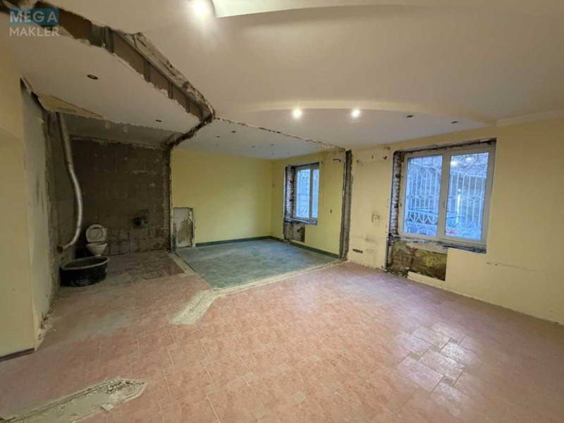 Продаж комерційної нерухомості, 80&nbsp;кв.м, под магазин, <a class="location-link" href="/kiev/" title="Недвижимость Київ">Київ</a>, <a class="location-link" href="/kiev/pecherskij/" title="Недвижимость Печерський район">Печерський р-н</a>, Михайла Бойчука вул., 25 (изображение 5)