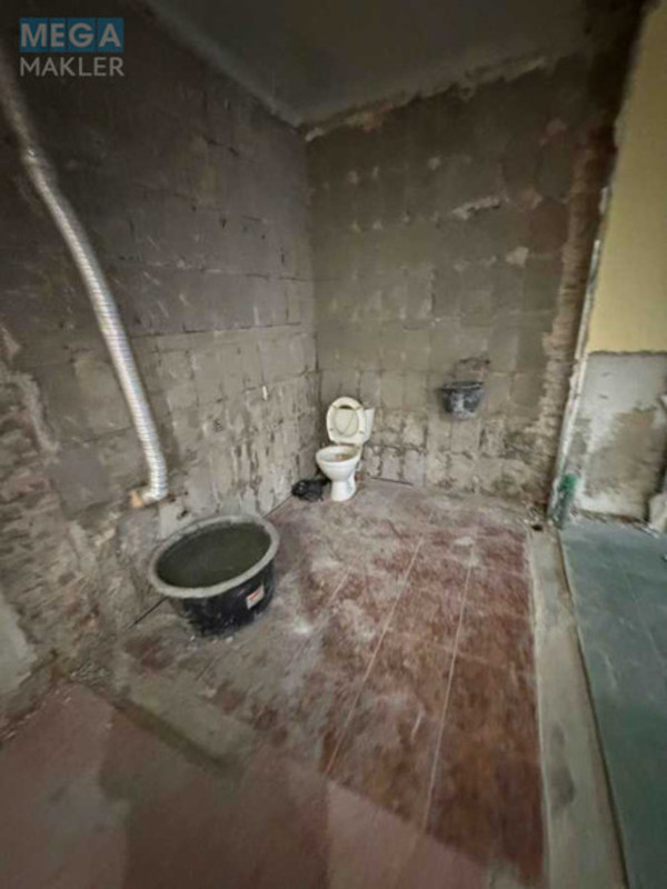 Продаж комерційної нерухомості, 80&nbsp;кв.м, под магазин, <a class="location-link" href="/kiev/" title="Недвижимость Київ">Київ</a>, <a class="location-link" href="/kiev/pecherskij/" title="Недвижимость Печерський район">Печерський р-н</a>, Михайла Бойчука вул., 25 (изображение 8)