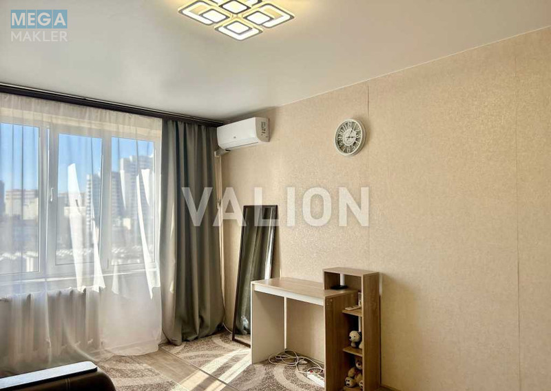 Продаж 3 кімнатної квартири (73,3/45,9/8,2), 9 пов. 16 пов. будинку, <a class="location-link" href="/kiev/" title="Недвижимость Київ">Київ</a>, <a class="location-link" href="/kiev/goloseevskij/" title="Недвижимость Голосіївський район">Голосіївський р-н</a>, Голосіївський просп., 11 (изображение 3)