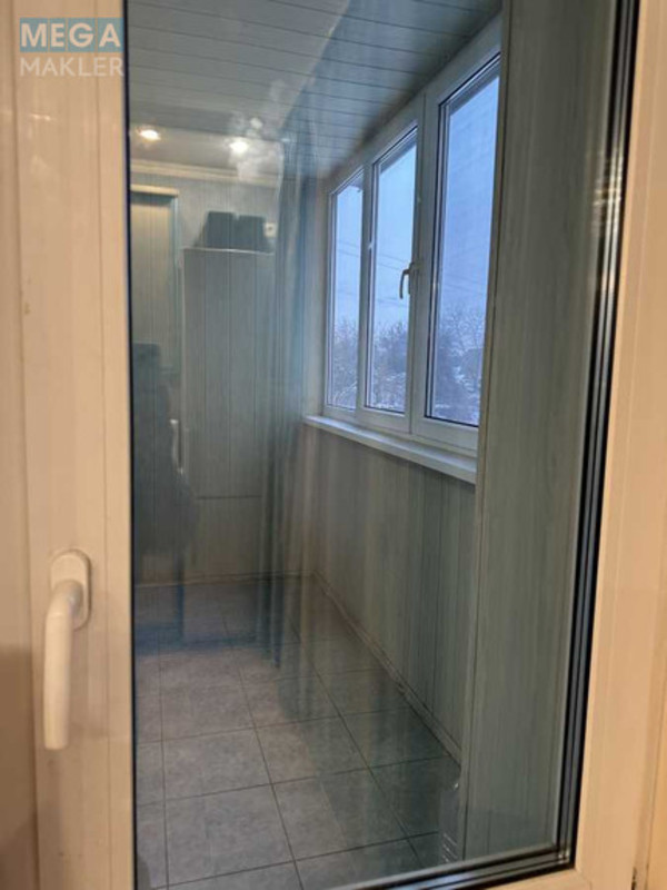 Продаж 3 кімнатної квартири (92/45/14), 3 пов. 16 пов. будинку, <a class="location-link" href="/kiev/" title="Недвижимость Київ">Київ</a>, <a class="location-link" href="/kiev/goloseevskij/" title="Недвижимость Голосіївський район">Голосіївський р-н</a>, Науки просп., 54б (изображение 15)