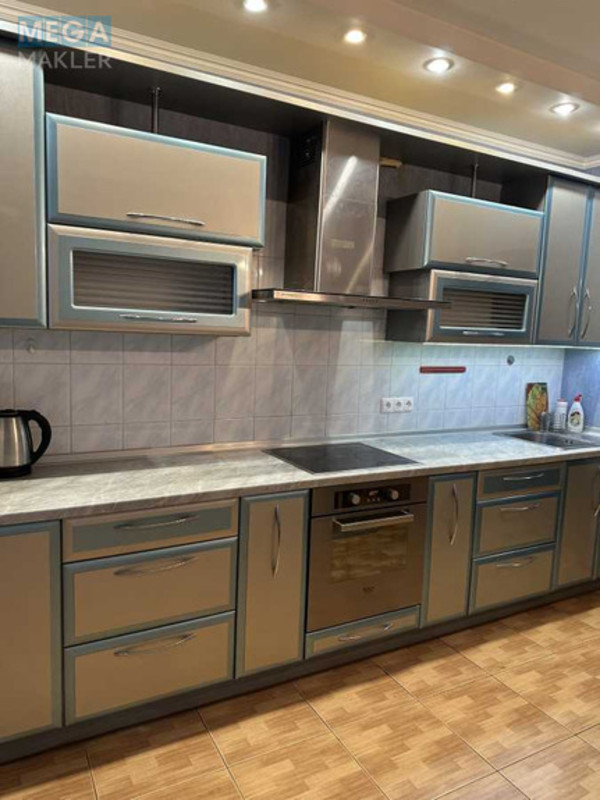 Продаж 3 кімнатної квартири (92/45/14), 3 пов. 16 пов. будинку, <a class="location-link" href="/kiev/" title="Недвижимость Київ">Київ</a>, <a class="location-link" href="/kiev/goloseevskij/" title="Недвижимость Голосіївський район">Голосіївський р-н</a>, Науки просп., 54б (изображение 16)