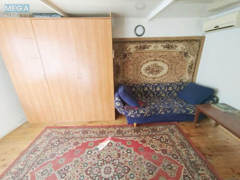 Оренда дома, <a class="location-link" href="/kiev/" title="Недвижимость Київ">Київ</a>, <a class="location-link" href="/kiev/svyatoshinskij/" title="Недвижимость Святошинський район">Святошинський р-н</a>, Зодчих ул. (изображение 5)