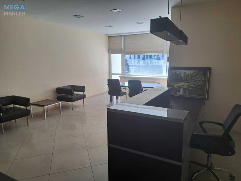 Оренда комерційної нерухомості, 253&nbsp;кв.м, под офис, <a class="location-link" href="/kiev/" title="Недвижимость Київ">Київ</a>, <a class="location-link" href="/kiev/pecherskij/" title="Недвижимость Печерський район">Печерський р-н</a>, Патріса Лумумби вул., 4/6 (изображение 3)