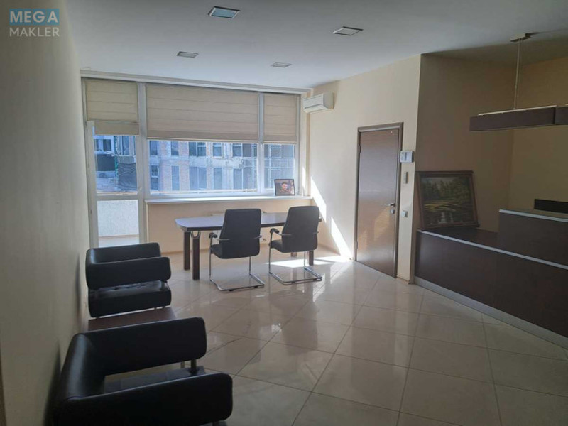 Оренда комерційної нерухомості, 253&nbsp;кв.м, под офис, <a class="location-link" href="/kiev/" title="Недвижимость Київ">Київ</a>, <a class="location-link" href="/kiev/pecherskij/" title="Недвижимость Печерський район">Печерський р-н</a>, Патріса Лумумби вул., 4/6 (изображение 4)