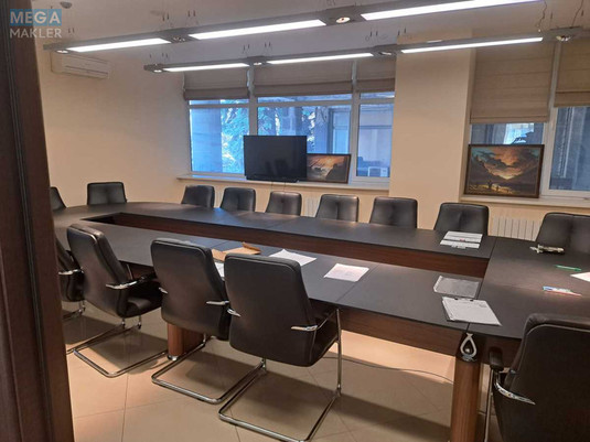 Оренда комерційної нерухомості, 253&nbsp;кв.м, под офис, <a class="location-link" href="/kiev/" title="Недвижимость Київ">Київ</a>, <a class="location-link" href="/kiev/pecherskij/" title="Недвижимость Печерський район">Печерський р-н</a>, Патріса Лумумби вул., 4/6 (изображение 6)