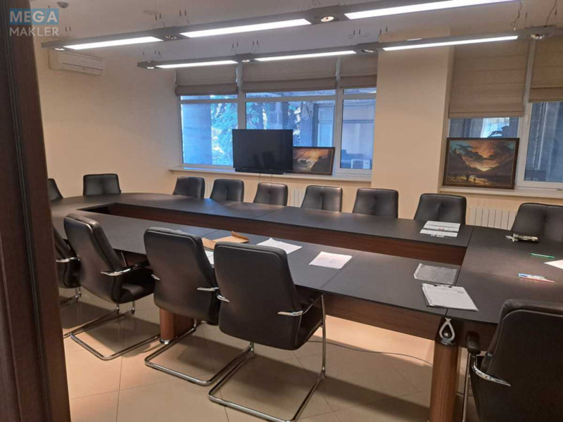 Оренда комерційної нерухомості, 253&nbsp;кв.м, под офис, <a class="location-link" href="/kiev/" title="Недвижимость Київ">Київ</a>, <a class="location-link" href="/kiev/pecherskij/" title="Недвижимость Печерський район">Печерський р-н</a>, Патріса Лумумби вул., 4/6 (изображение 6)