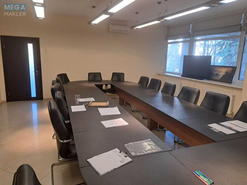 Оренда комерційної нерухомості, 253&nbsp;кв.м, под офис, <a class="location-link" href="/kiev/" title="Недвижимость Київ">Київ</a>, <a class="location-link" href="/kiev/pecherskij/" title="Недвижимость Печерський район">Печерський р-н</a>, Патріса Лумумби вул., 4/6 (изображение 7)