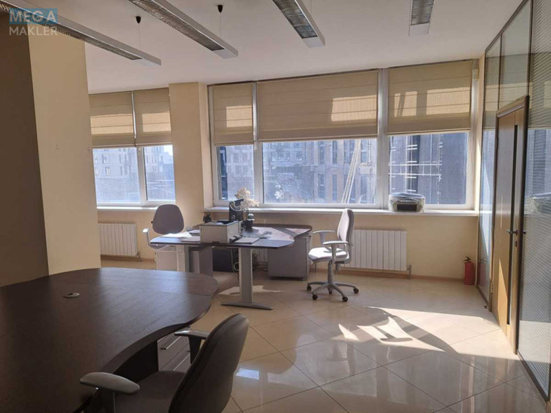 Оренда комерційної нерухомості, 253&nbsp;кв.м, под офис, <a class="location-link" href="/kiev/" title="Недвижимость Київ">Київ</a>, <a class="location-link" href="/kiev/pecherskij/" title="Недвижимость Печерський район">Печерський р-н</a>, Патріса Лумумби вул., 4/6 (изображение 10)