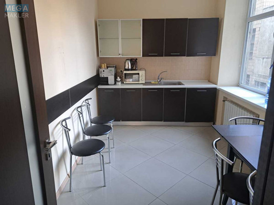 Оренда комерційної нерухомості, 253&nbsp;кв.м, под офис, <a class="location-link" href="/kiev/" title="Недвижимость Київ">Київ</a>, <a class="location-link" href="/kiev/pecherskij/" title="Недвижимость Печерський район">Печерський р-н</a>, Патріса Лумумби вул., 4/6 (изображение 12)