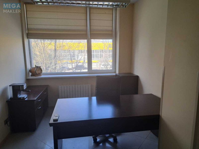 Оренда комерційної нерухомості, 253&nbsp;кв.м, под офис, <a class="location-link" href="/kiev/" title="Недвижимость Київ">Київ</a>, <a class="location-link" href="/kiev/pecherskij/" title="Недвижимость Печерський район">Печерський р-н</a>, Патріса Лумумби вул., 4/6 (изображение 14)