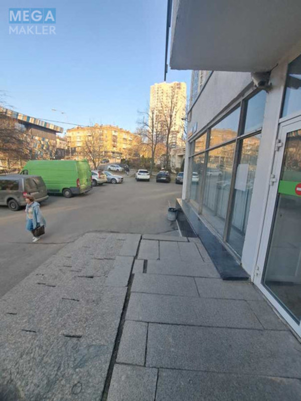 Оренда комерційної нерухомості, 33,60&nbsp;кв.м, под офис, <a class="location-link" href="/kiev/" title="Недвижимость Київ">Київ</a>, <a class="location-link" href="/kiev/pecherskij/" title="Недвижимость Печерський район">Печерський р-н</a>, Патріса Лумумби вул., 4/6 (изображение 4)