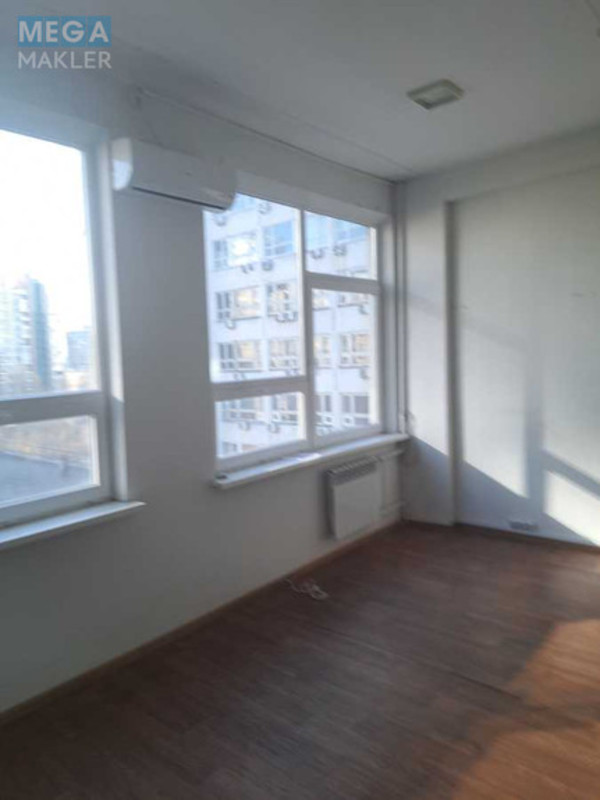 Оренда комерційної нерухомості, 33,60&nbsp;кв.м, под офис, <a class="location-link" href="/kiev/" title="Недвижимость Київ">Київ</a>, <a class="location-link" href="/kiev/pecherskij/" title="Недвижимость Печерський район">Печерський р-н</a>, Патріса Лумумби вул., 4/6 (изображение 8)