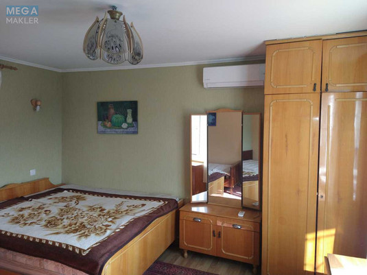 Оренда дома, <a class="location-link" href="/kiev/" title="Недвижимость Київ">Київ</a>, <a class="location-link" href="/kiev/dneprovskij/" title="Недвижимость Дніпровський район">Дніпровський р-н</a>, 7-а Садова вул. (изображение 13)