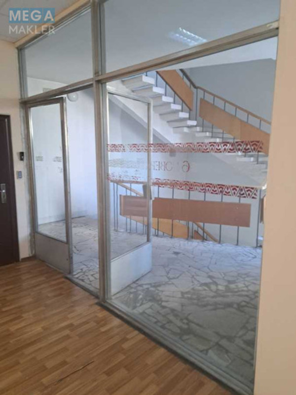 Оренда комерційної нерухомості, 74,80&nbsp;кв.м, под офис, <a class="location-link" href="/kiev/" title="Недвижимость Київ">Київ</a>, <a class="location-link" href="/kiev/pecherskij/" title="Недвижимость Печерський район">Печерський р-н</a>, Патріса Лумумби вул., 4/6 (изображение 8)