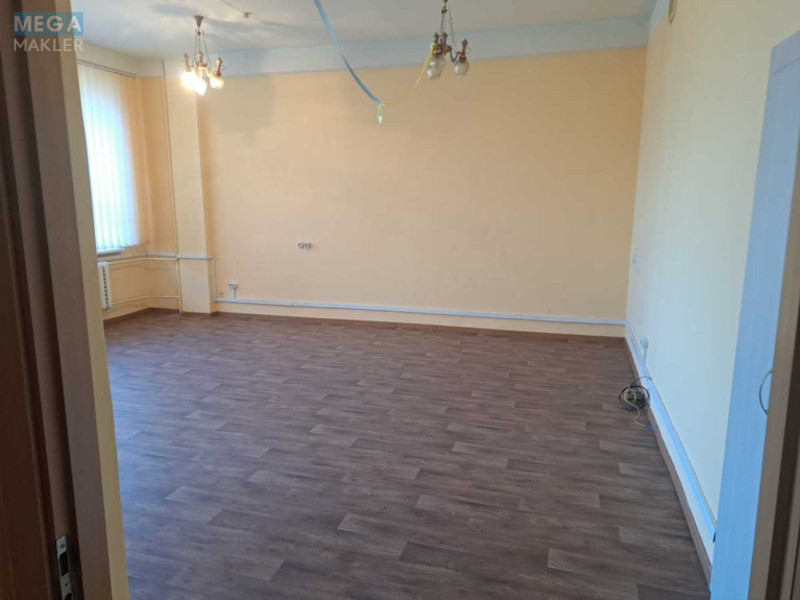 Оренда комерційної нерухомості, 74,80&nbsp;кв.м, под офис, <a class="location-link" href="/kiev/" title="Недвижимость Київ">Київ</a>, <a class="location-link" href="/kiev/pecherskij/" title="Недвижимость Печерський район">Печерський р-н</a>, Патріса Лумумби вул., 4/6 (изображение 10)