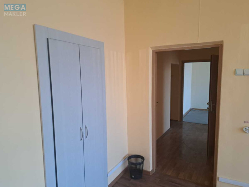 Оренда комерційної нерухомості, 74,80&nbsp;кв.м, под офис, <a class="location-link" href="/kiev/" title="Недвижимость Київ">Київ</a>, <a class="location-link" href="/kiev/pecherskij/" title="Недвижимость Печерський район">Печерський р-н</a>, Патріса Лумумби вул., 4/6 (изображение 11)