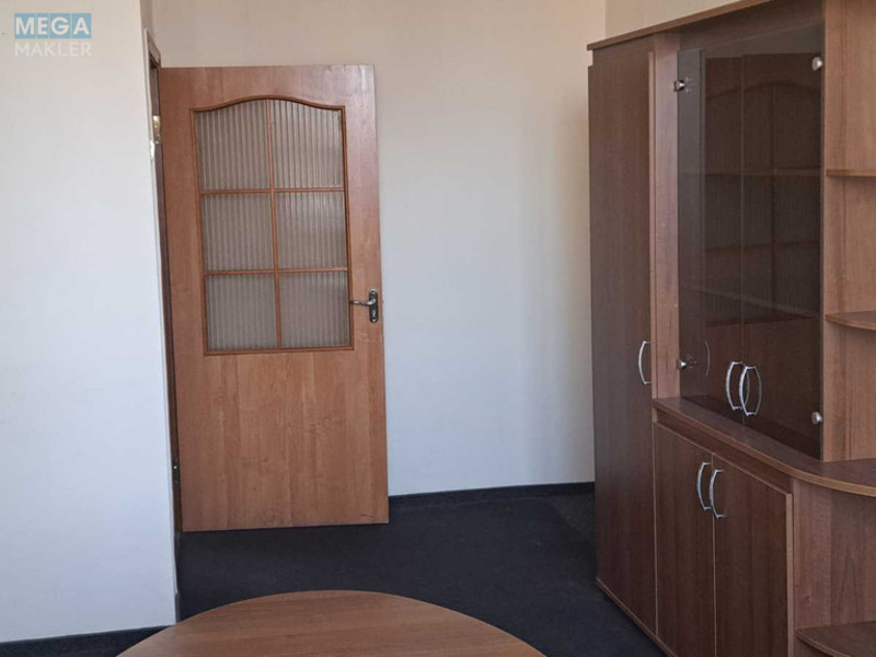 Оренда комерційної нерухомості, 34&nbsp;кв.м, под офис, <a class="location-link" href="/kiev/" title="Недвижимость Київ">Київ</a>, <a class="location-link" href="/kiev/pecherskij/" title="Недвижимость Печерський район">Печерський р-н</a>, Іоанна Павла ІІ вул., 46 (изображение 15)