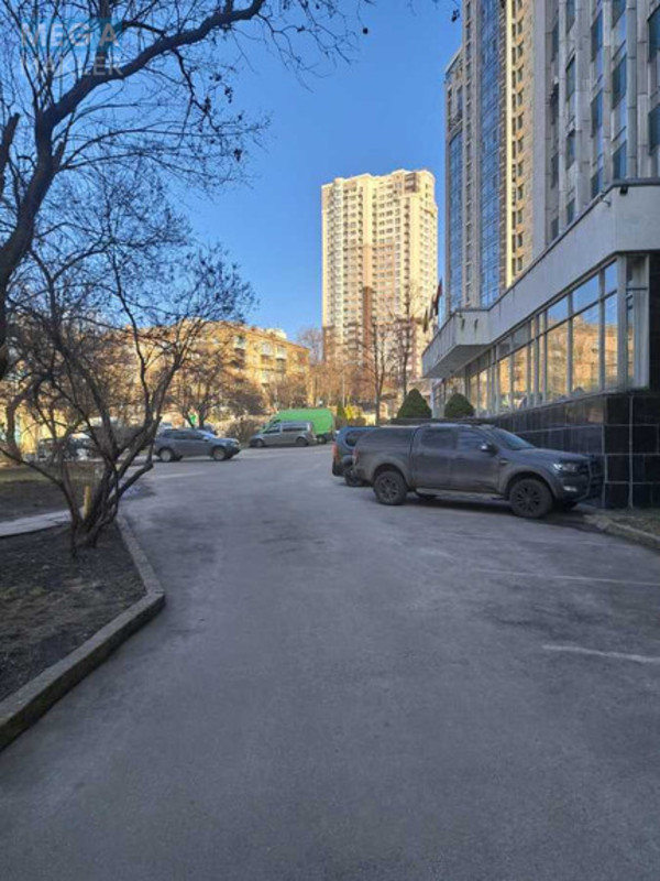 Оренда комерційної нерухомості, 92,80&nbsp;кв.м, под офис, <a class="location-link" href="/kiev/" title="Недвижимость Київ">Київ</a>, <a class="location-link" href="/kiev/pecherskij/" title="Недвижимость Печерський район">Печерський р-н</a>, Іоанна Павла ІІ вул., 4/6 (изображение 2)