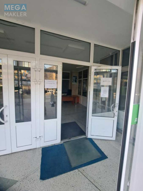 Оренда комерційної нерухомості, 43&nbsp;кв.м, под офис, <a class="location-link" href="/kiev/" title="Недвижимость Київ">Київ</a>, <a class="location-link" href="/kiev/pecherskij/" title="Недвижимость Печерський район">Печерський р-н</a>, Патріса Лумумби вул., 4/6 (изображение 5)