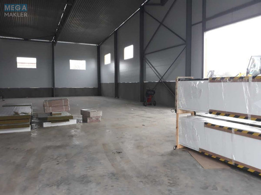 Оренда комерційної нерухомості, 920&nbsp;кв.м, под склад, <a class="location-link" href="/tarasovka-selo-kv-kievo-svyatoshinskij-rajon/" title="Недвижимость Тарасівка">Тарасівка</a>, центральна (изображение 2)