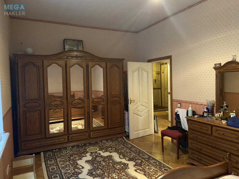 Продаж 3 кімнатної квартири (81/49,9/8,5), 1 пов. 4 пов. будинку, <a class="location-link" href="/kiev/" title="Недвижимость Київ">Київ</a>, <a class="location-link" href="/kiev/solomenskij/" title="Недвижимость Солом'янський район">Солом'янський р-н</a>, Очаківська вул., 8 (изображение 8)