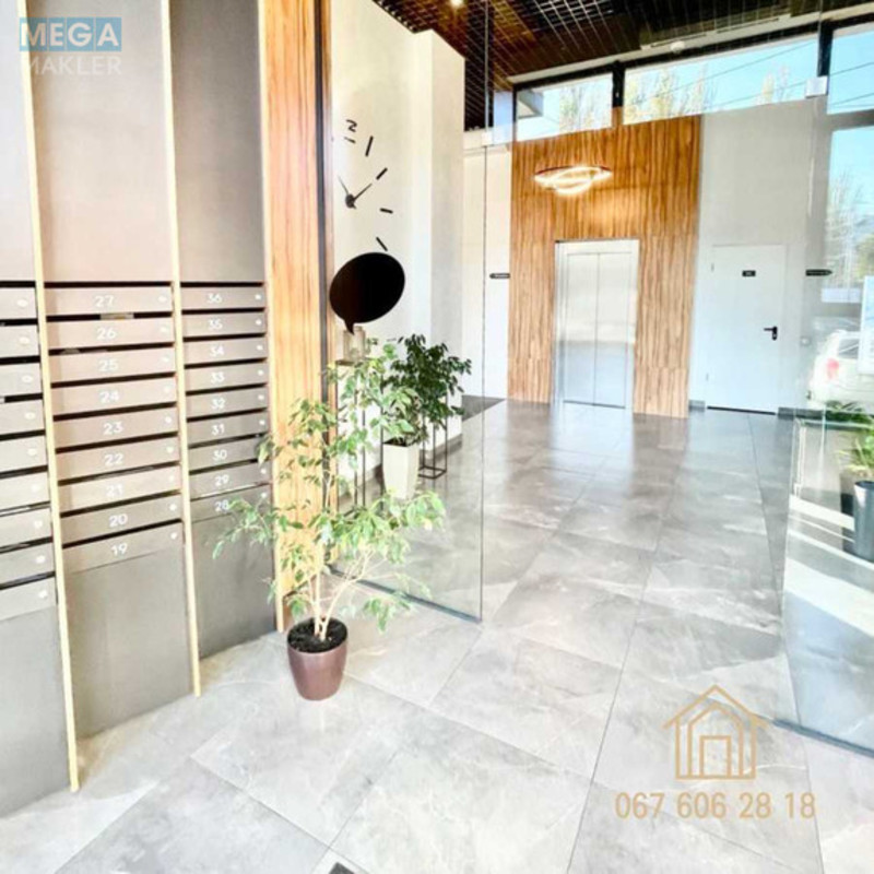 Продаж 2 кімнатної квартири (70/?/20), 6 пов. 8 пов. будинку, <a class="location-link" href="/kiev/" title="Недвижимость Київ">Київ</a>, <a class="location-link" href="/kiev/podolskij/" title="Недвижимость Подільський район">Подільський р-н</a>, Сирецько-Садова вул., 1 (изображение 16)