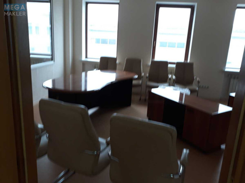 Оренда комерційної нерухомості, 104&nbsp;кв.м, под склад, <a class="location-link" href="/kiev/" title="Недвижимость Київ">Київ</a>, <a class="location-link" href="/kiev/goloseevskij/" title="Недвижимость Голосіївський район">Голосіївський р-н</a>, Столичное шоссе (изображение 3)