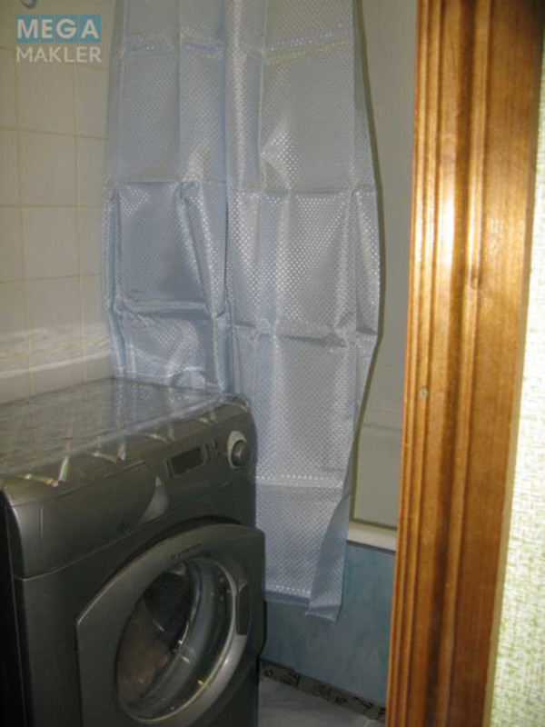 Оренда 2 кімнатної квартири, <a class="location-link" href="/kiev/" title="Недвижимость Київ">Київ</a>, <a class="location-link" href="/kiev/dneprovskij/" title="Недвижимость Дніпровський район">Дніпровський р-н</a>, Строителей ул. (изображение 4)