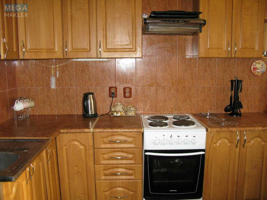 Оренда 2 кімнатної квартири, <a class="location-link" href="/kiev/" title="Недвижимость Київ">Київ</a>, <a class="location-link" href="/kiev/goloseevskij/" title="Недвижимость Голосіївський район">Голосіївський р-н</a>, Саперно-Слободская ул. (изображение 3)