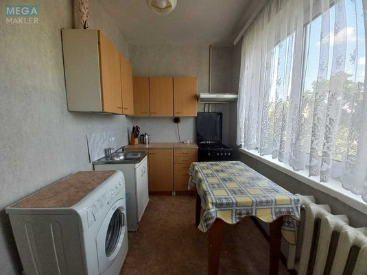 Оренда 1 кімнатної квартири, <a class="location-link" href="/kiev/" title="Недвижимость Київ">Київ</a>, <a class="location-link" href="/kiev/solomenskij/" title="Недвижимость Солом'янський район">Солом'янський р-н</a>, Сімї Ідзиковських вул., 4 (изображение 3)